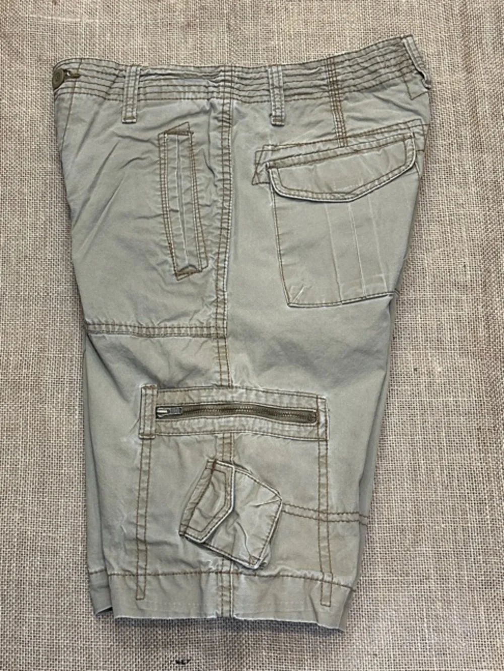 Old Navy Boys Cargo Shorts in khaki